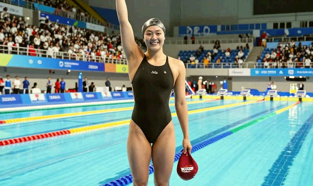 Astana: khi những tay bơi hàng đầu thế giới đổi làn bơi lấy sân băng