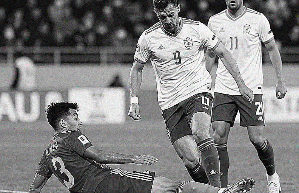 Jorge Jesus and the Two-Striker System: The Fracture Point Sits in the Centre Circle
