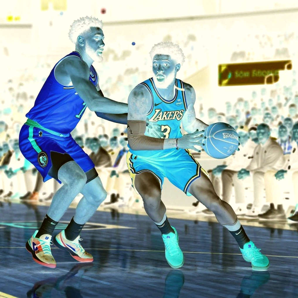 Mike James ghi 14 điểm ngay trận ra mắt, Anadolu Efes thắng Trabzonspor 76-71: Tín hiệu thật hay chỉ là tiếng ồn giao hữu?