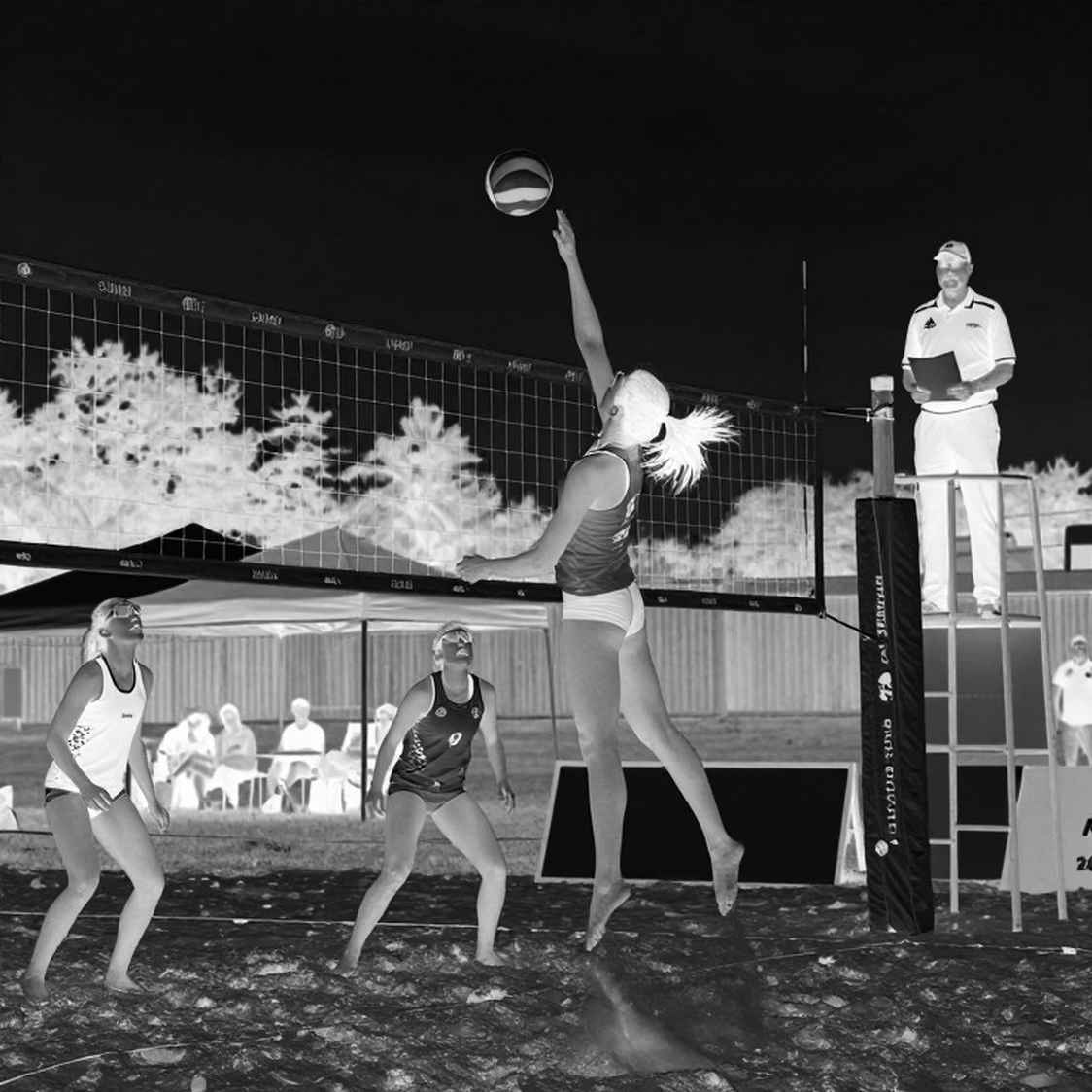 Thổ Nhĩ Kỳ ngược dòng 3-2 trước Ý tại chung kết EuroVolley 2026 nữ, bảo vệ ngôi vô địch châu Âu trên sân nhà