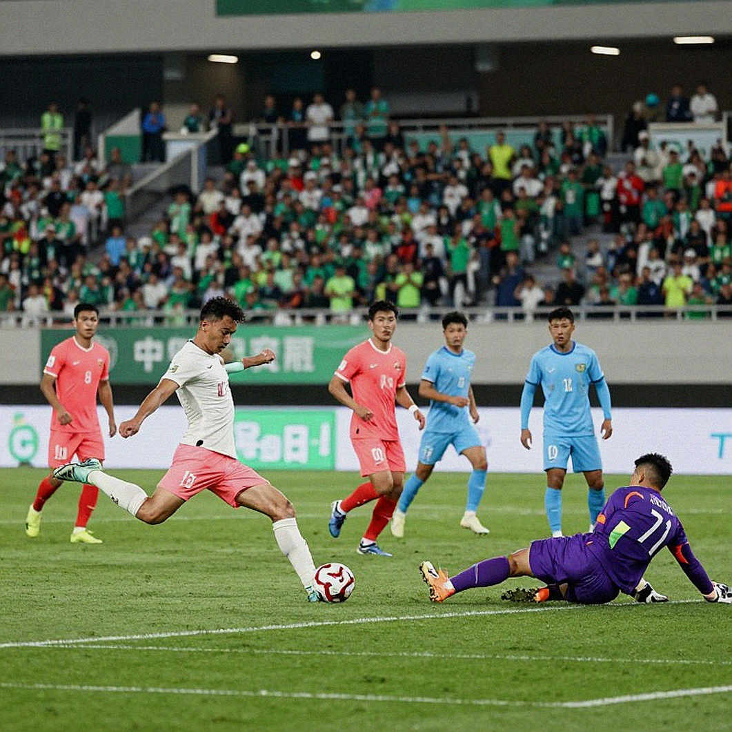 Who Is the Real King? A Social-Media Question and the Real Battle of Southeast Asian Football Who Is the Real King? A Social-Media Question and the Real Battle of Southeast Asian Football
