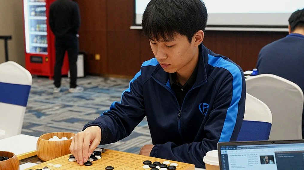 Rosenstein, lá phiếu ngày 26/9 và khoảng trống mang tên Carlsen trên bàn cờ quyền lực FIDE